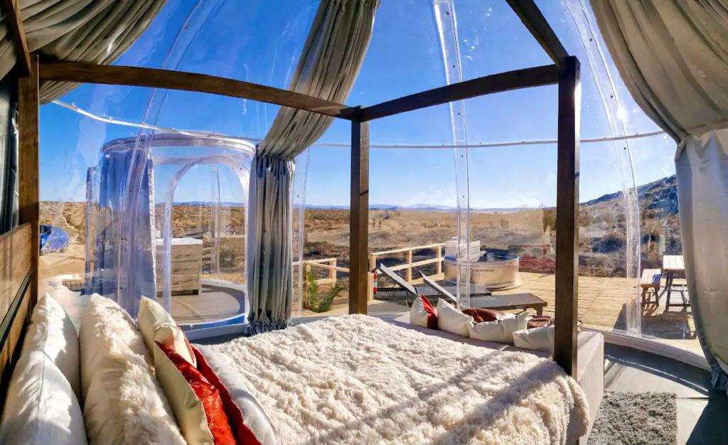 airbnbs in Joshua Tree with clear walls